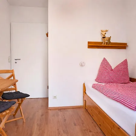 Apartman Sonnenseite Schonach - Private Infrarot-sauna - Schwarzwald-panoramablick - 2 Separate Schlafzimmer - Ruhige Lage Am Waldrand Schonach im Schwarzwald