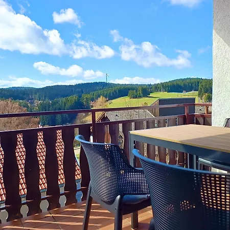 Apartman Sonnenseite Schonach - Private Infrarot-sauna - Schwarzwald-panoramablick - 2 Separate Schlafzimmer - Ruhige Lage Am Waldrand Schonach im Schwarzwald