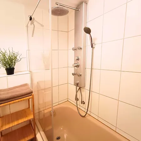 Sonnenseite Schonach - Private Infrarot-sauna - Schwarzwald-panoramablick - 2 Separate Schlafzimmer - Ruhige Lage Am Waldrand